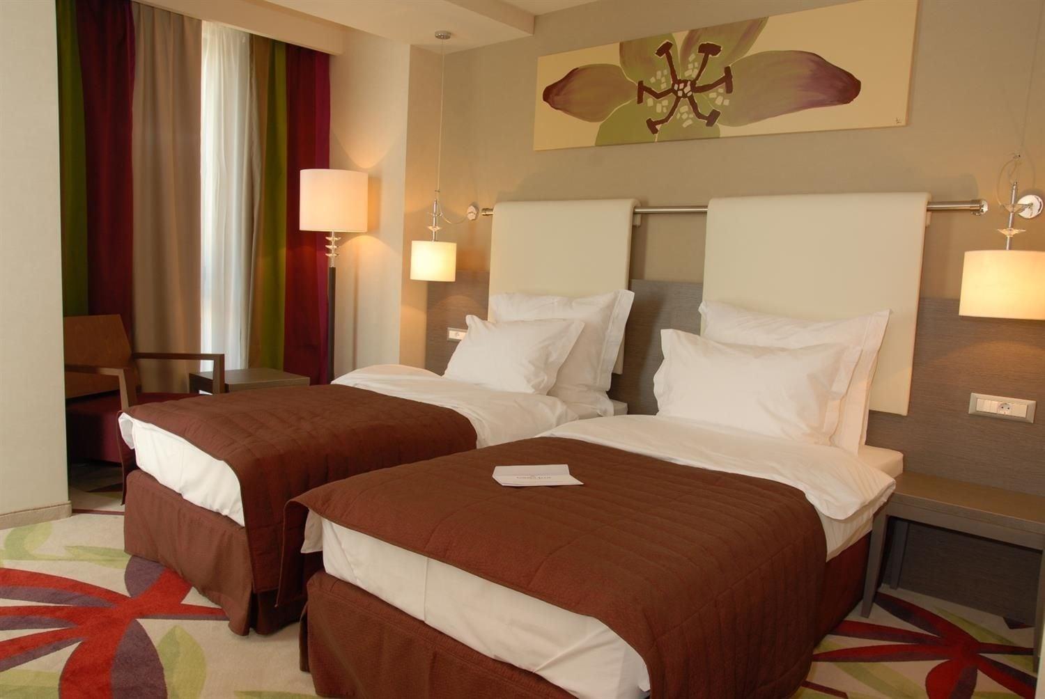 Golden Tulip Ana Dome Hotel Клуж-Напока Экстерьер фото