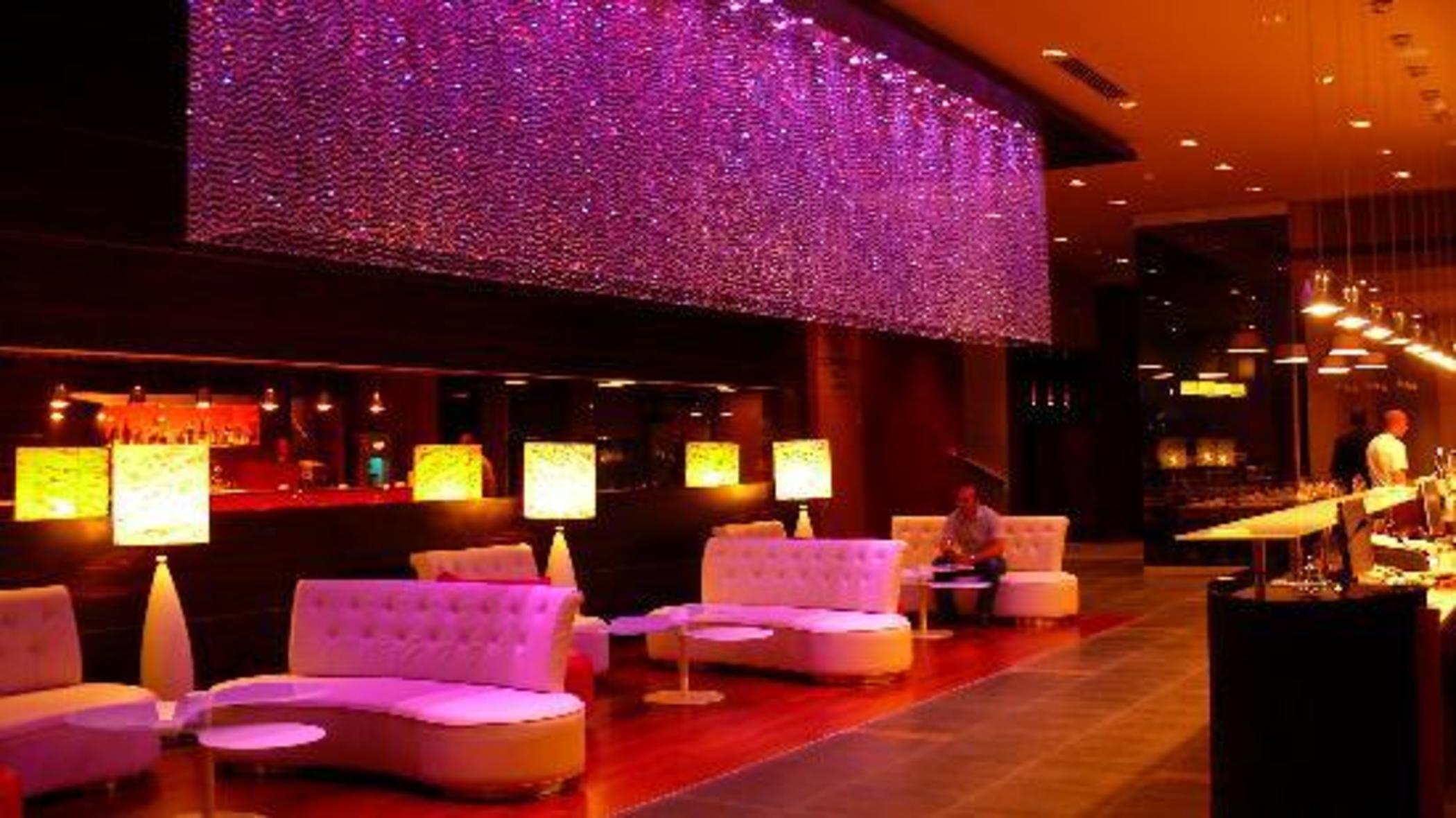 Golden Tulip Ana Dome Hotel Клуж-Напока Экстерьер фото