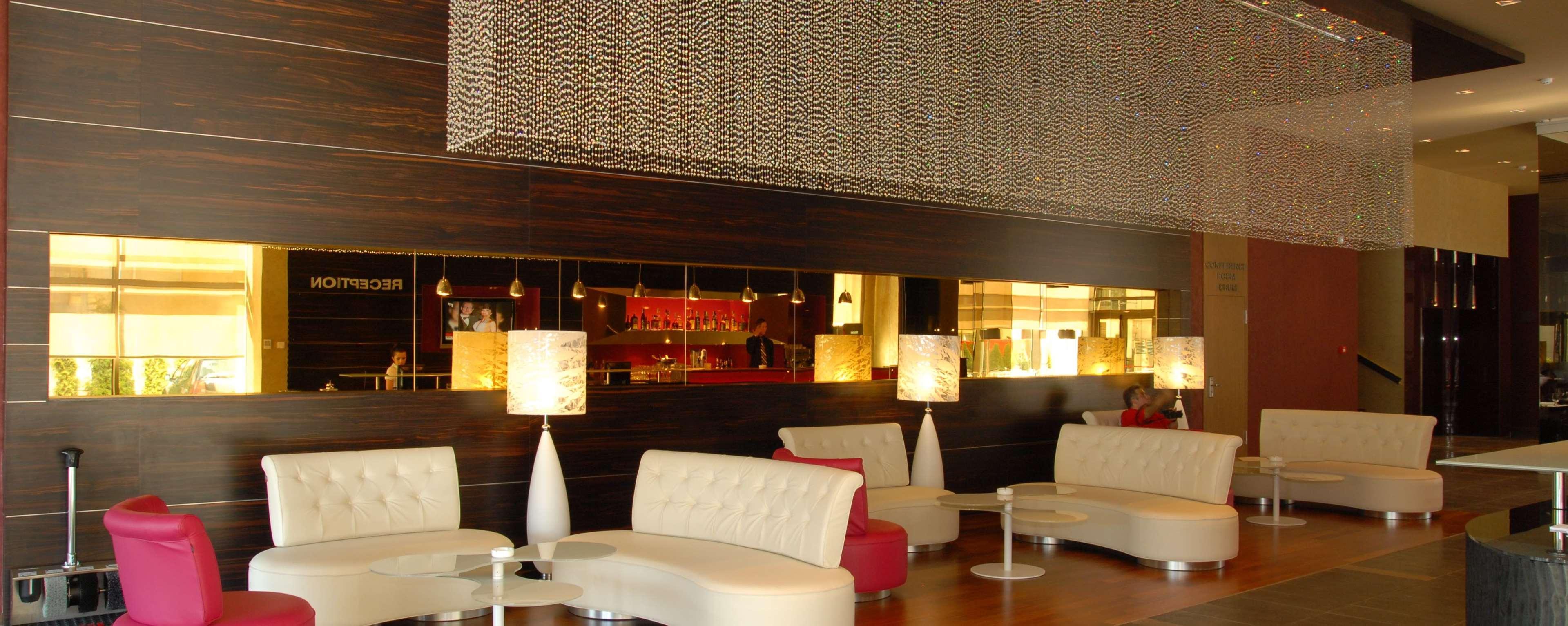 Golden Tulip Ana Dome Hotel Клуж-Напока Экстерьер фото
