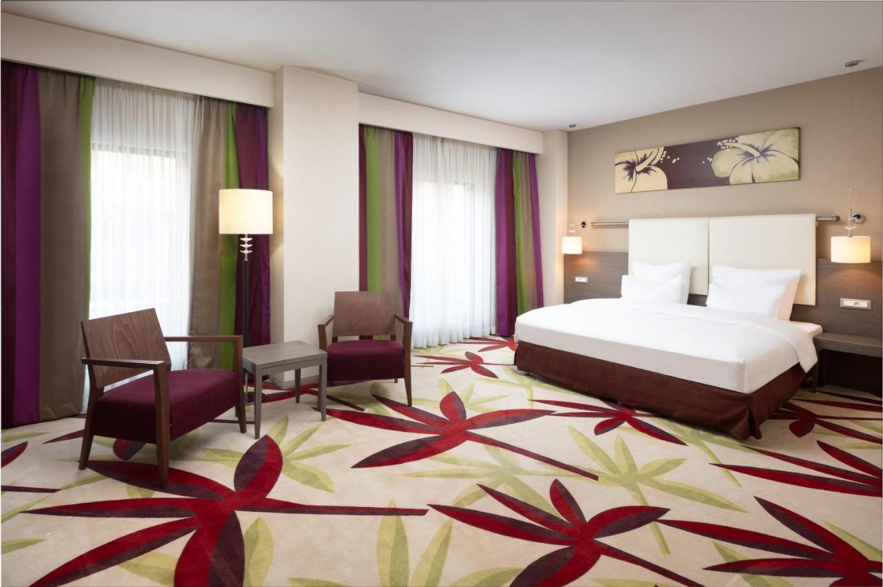 Golden Tulip Ana Dome Hotel Клуж-Напока Экстерьер фото
