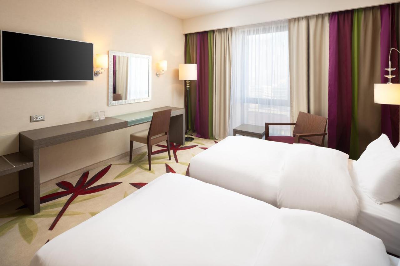 Golden Tulip Ana Dome Hotel Клуж-Напока Экстерьер фото