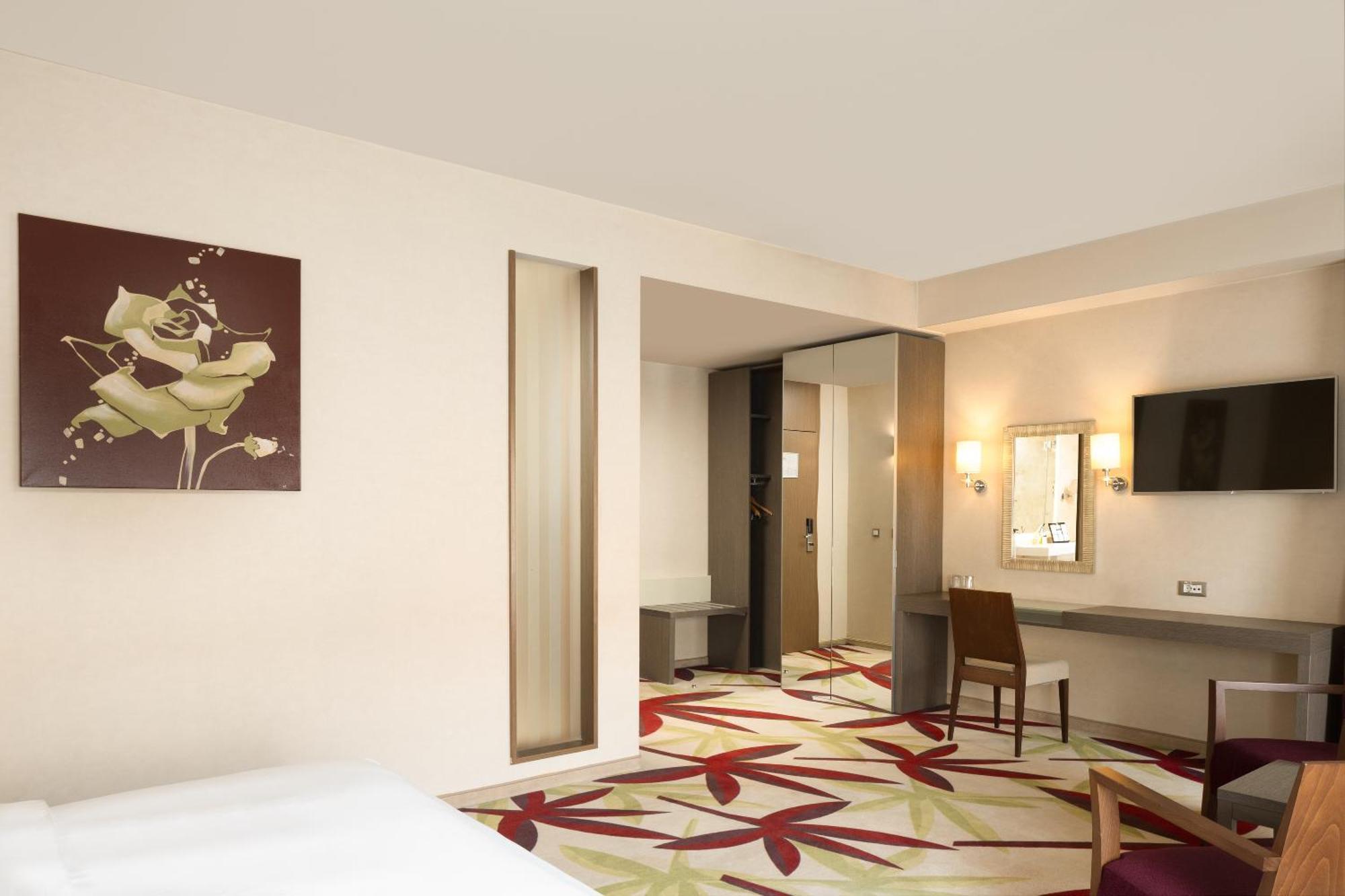Golden Tulip Ana Dome Hotel Клуж-Напока Экстерьер фото